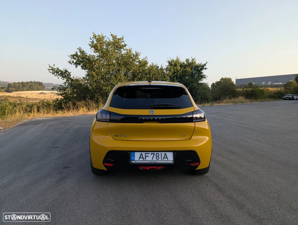 Peugeot e-208 50 kWh GT — fotografia 9