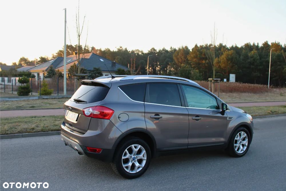 Ford Kuga 2.0 TDCi Titanium - 8