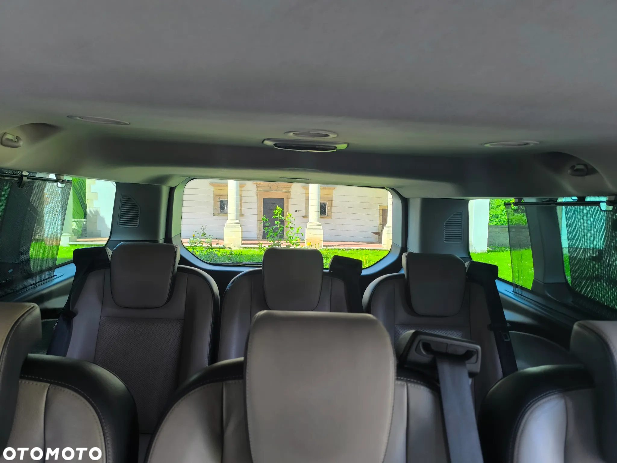 Ford Tourneo Custom 2.0 EcoBlue L2 Titanium - 25