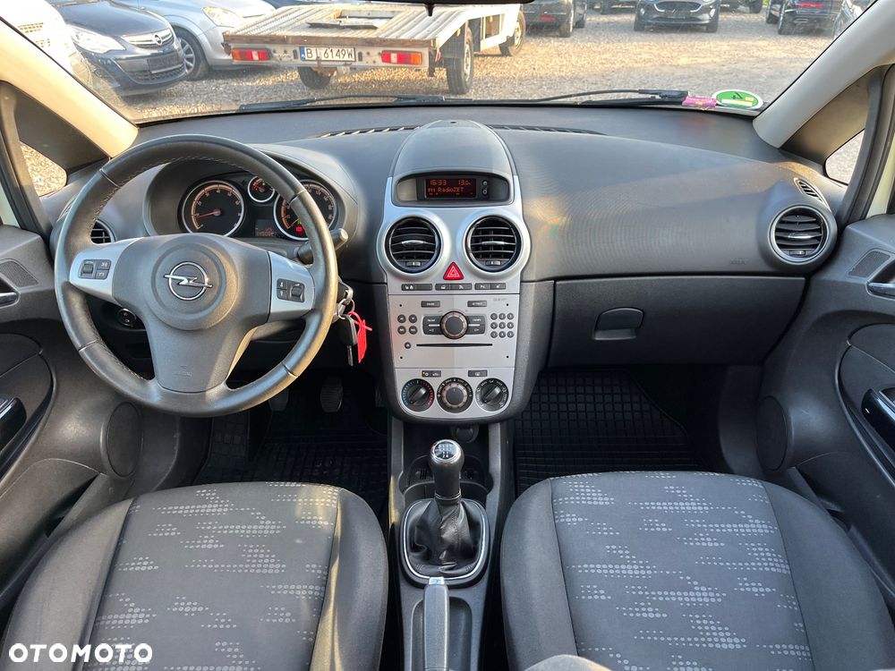 Opel Corsa 1.4 16V Satellite - 8
