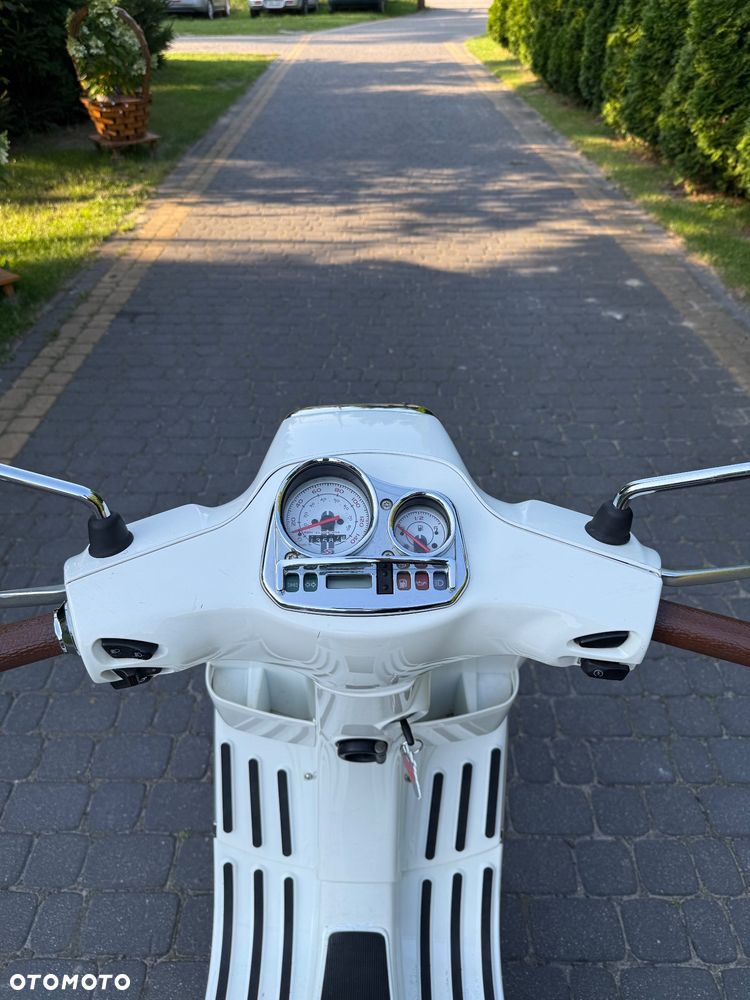 Piaggio Vespa - 7