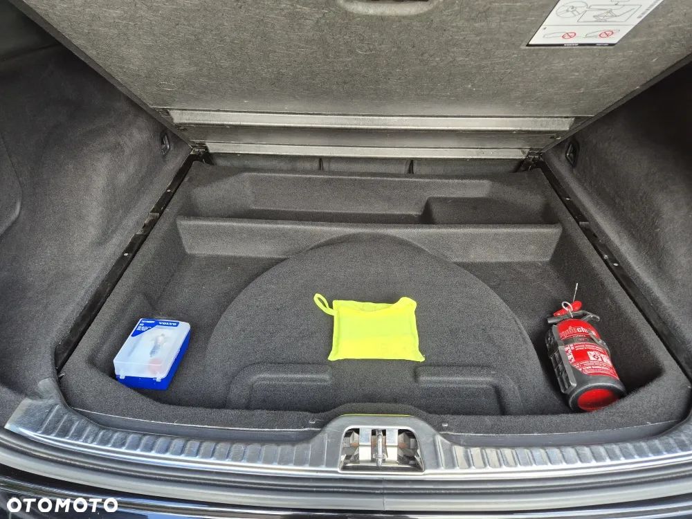 Volvo XC 60 D4 Geartronic Momentum - 34