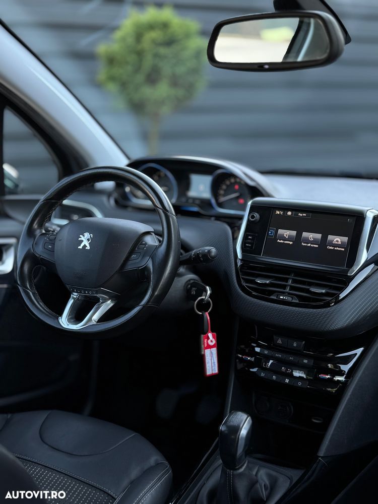 Peugeot 2008 PureTech 82 Allure - 9
