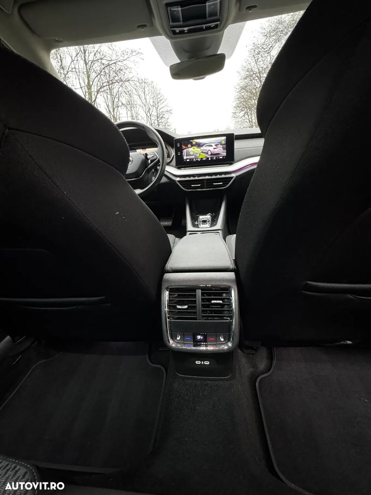 Skoda Octavia 2.0 TDI DSG Premium Edition - 8