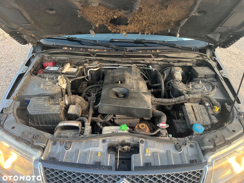 Suzuki Grand Vitara 2.0 Comfort - 26