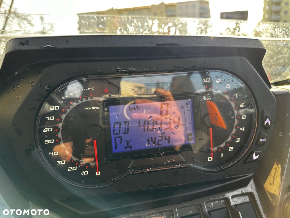 Polaris RZR - 14