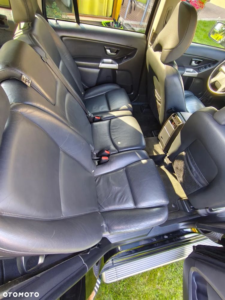 Volvo XC 90 - 9