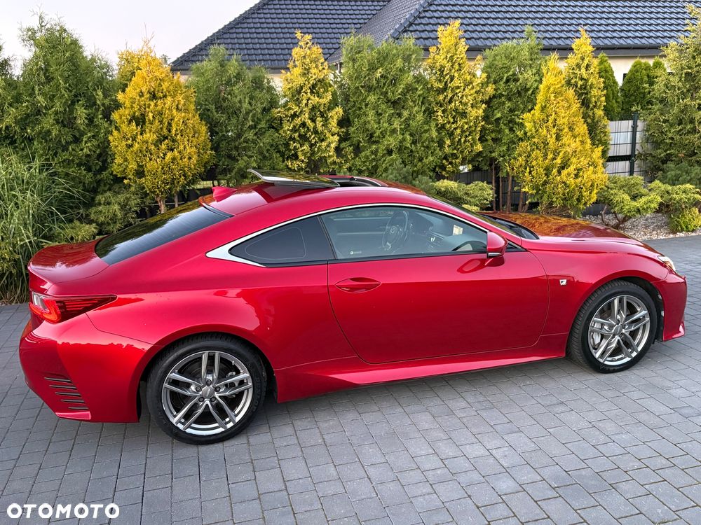 Lexus RC 200t / 300 F Sport - 11