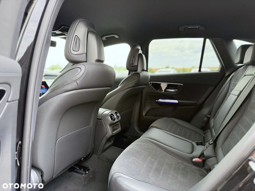 Mercedes-Benz GLC - 27