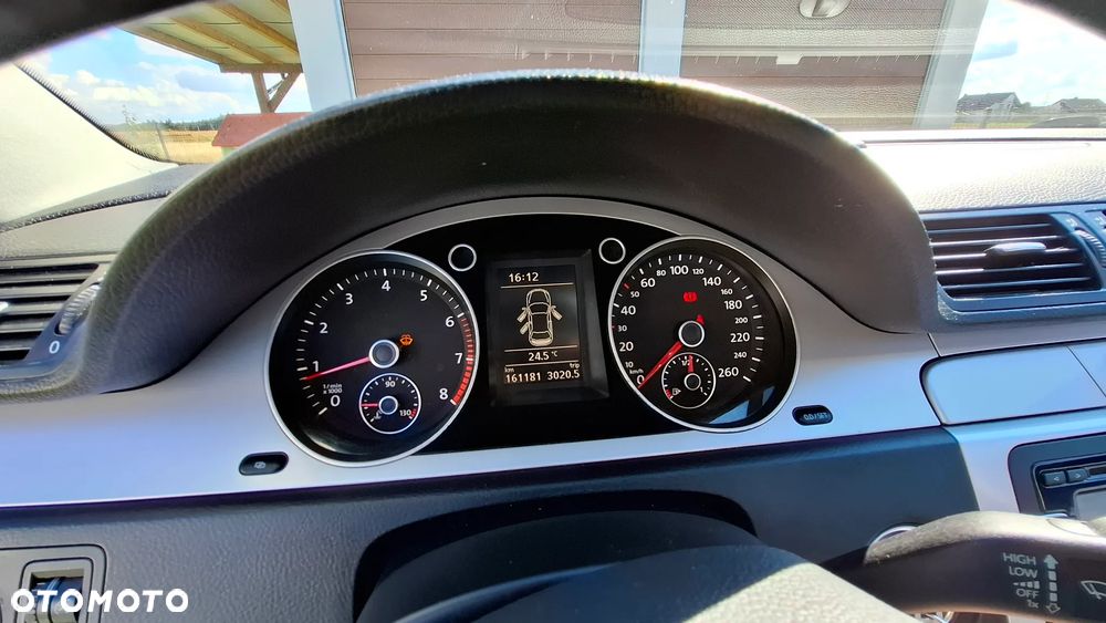 Volkswagen Passat 1.8 TSI Comfortline - 27