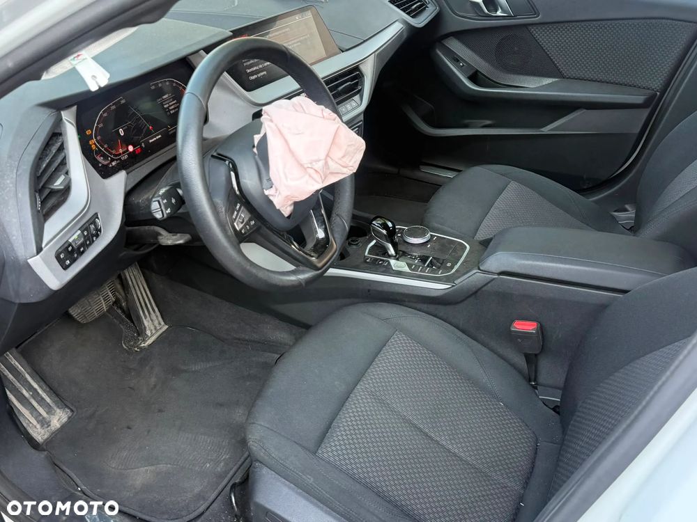 BMW Seria 1 118i - 11