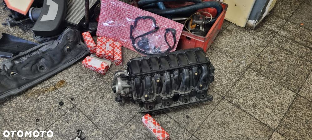 BMW Seria 6 650 i - 14