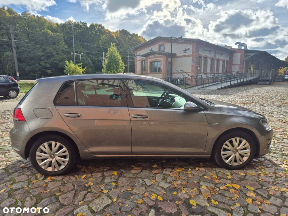 Volkswagen Golf 1.6 TDI BlueMotion Technology DSG Lounge - 26