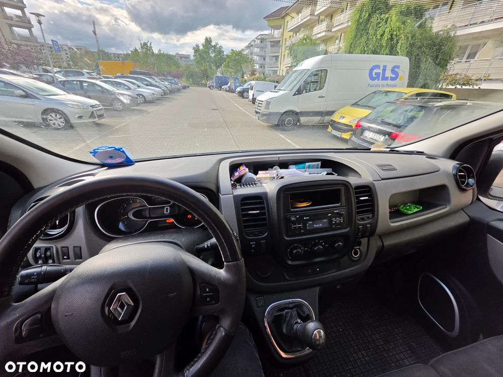 Renault Trafic - 16