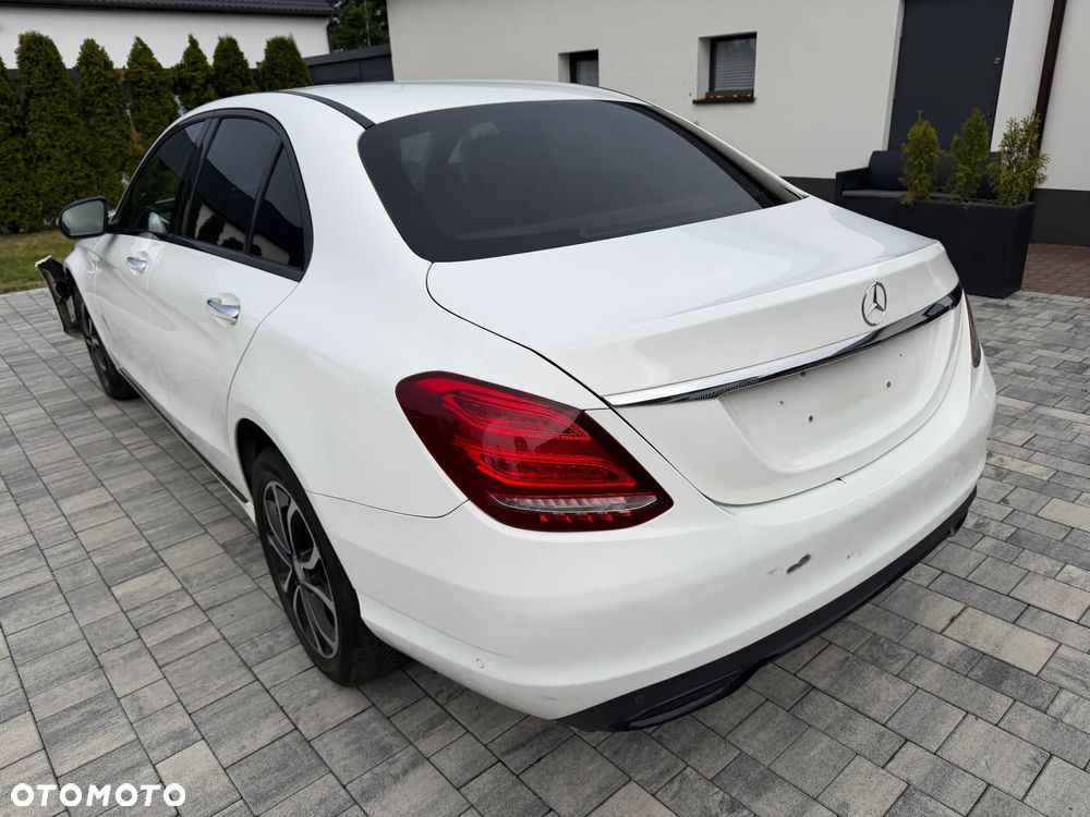 Mercedes-Benz Klasa C 200 7G-TRONIC Exclusive - 5