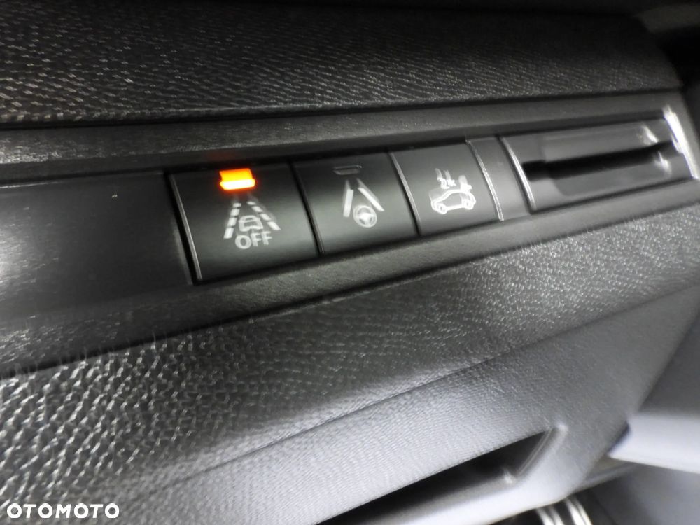 Peugeot 3008 1.5 BlueHDi GT Pack S&S EAT8 - 38