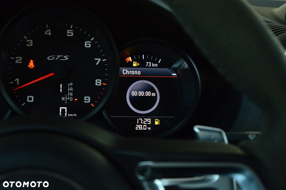 Porsche 718 Cayman - 30