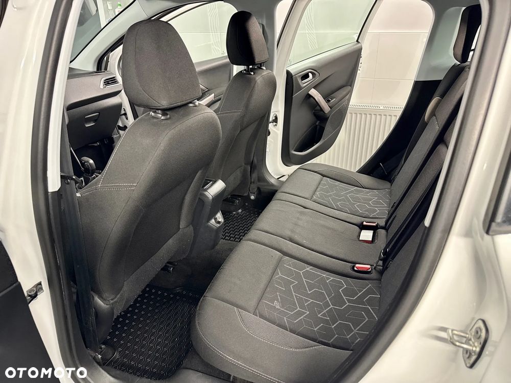 Peugeot 2008 - 14