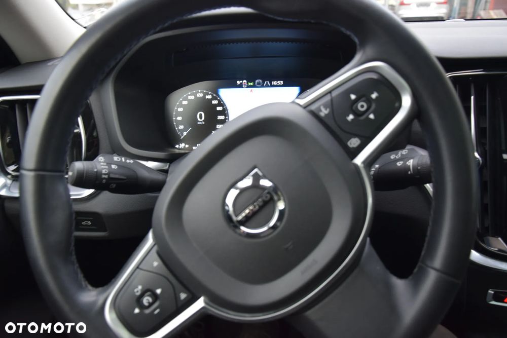 Volvo V60 B4 D Geartronic Momentum Pro - 34