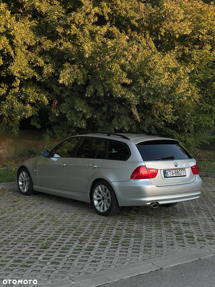 BMW Seria 3 318d - 13