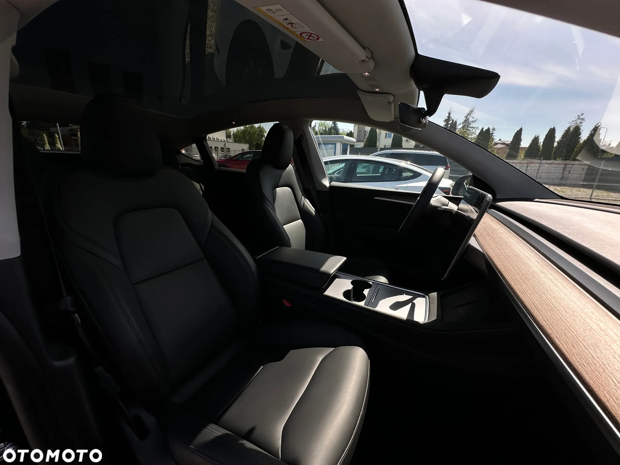 Tesla Y Model Long Range Dual Motor AWD - 14