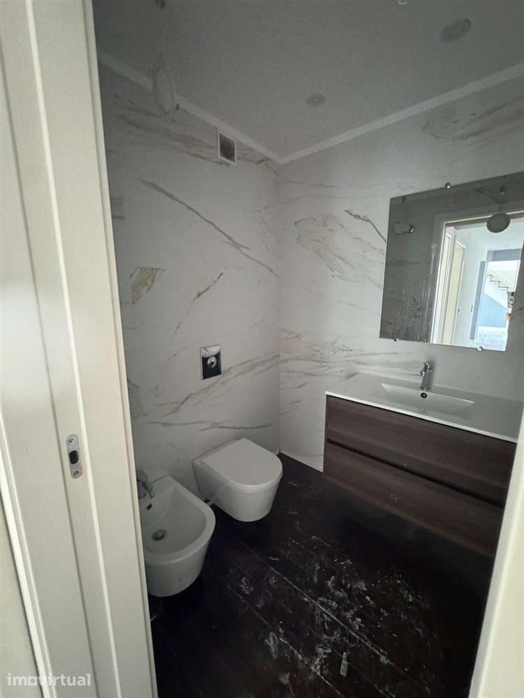 Apartamento T4 Arrendamento em Mina de Água,Amadora - Grande imagem: 5/23