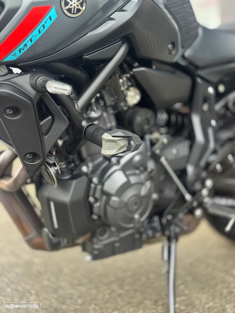 Yamaha MT-07 - 11