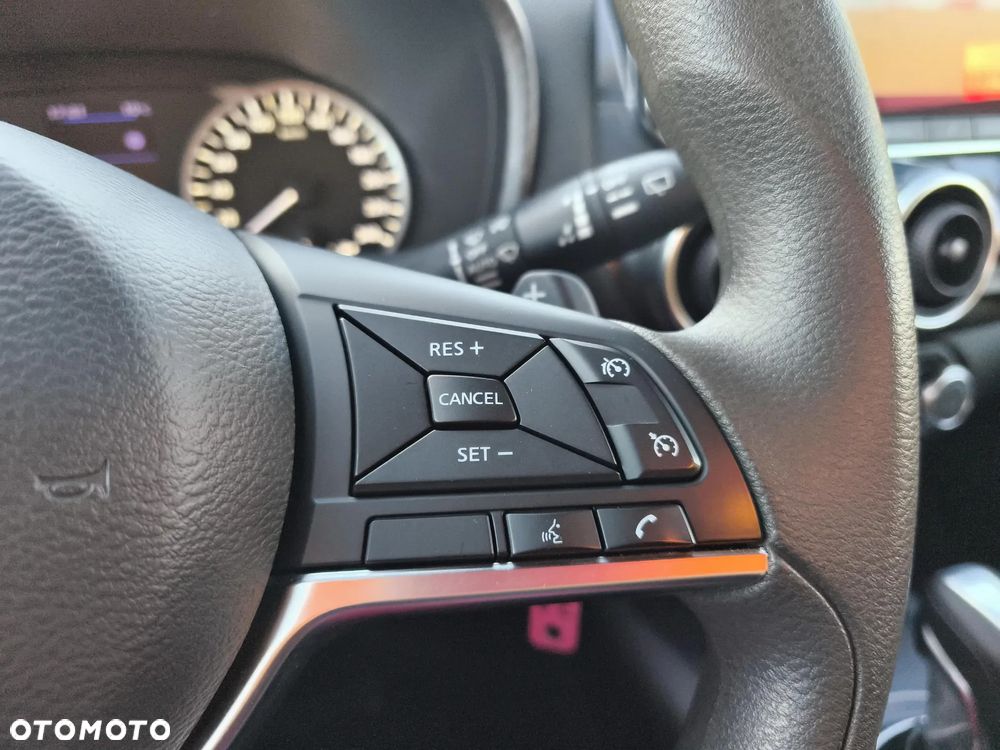 Nissan Juke 1.0 DIG-T Acenta DCT - 26
