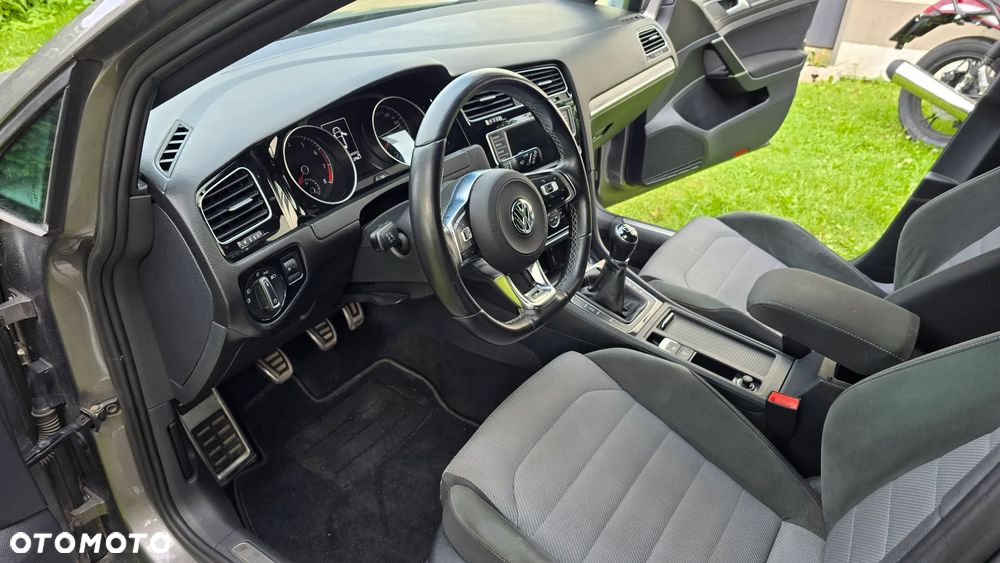 Volkswagen Golf 1.4 TSI BMT Highline - 27