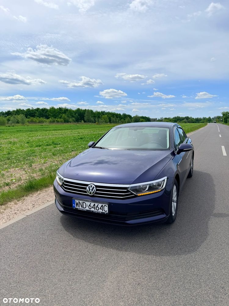 Volkswagen Passat - 2