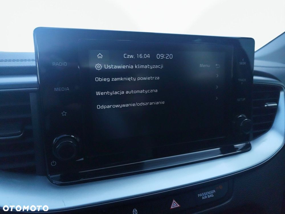 Kia Ceed - 27