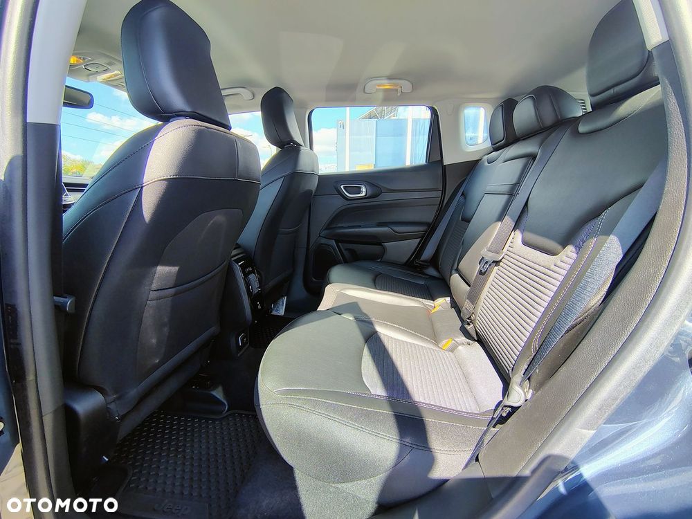 Jeep Compass - 15