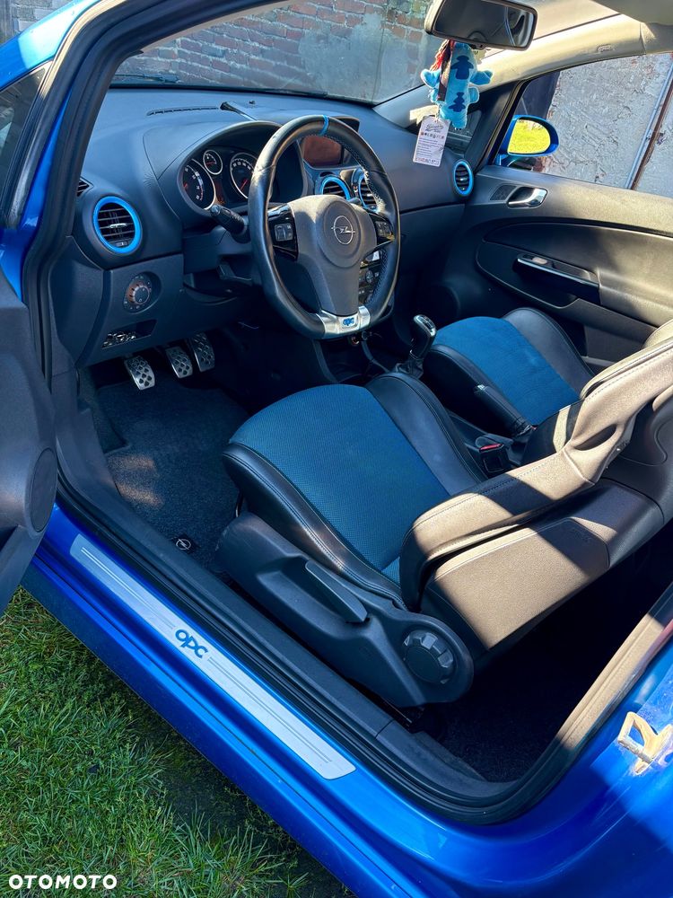 Opel Corsa 1.6T OPC - 6