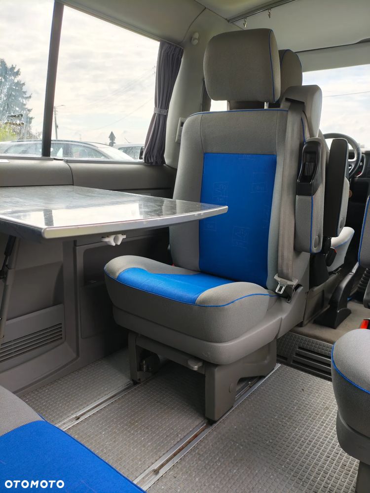 Volkswagen Multivan - 27