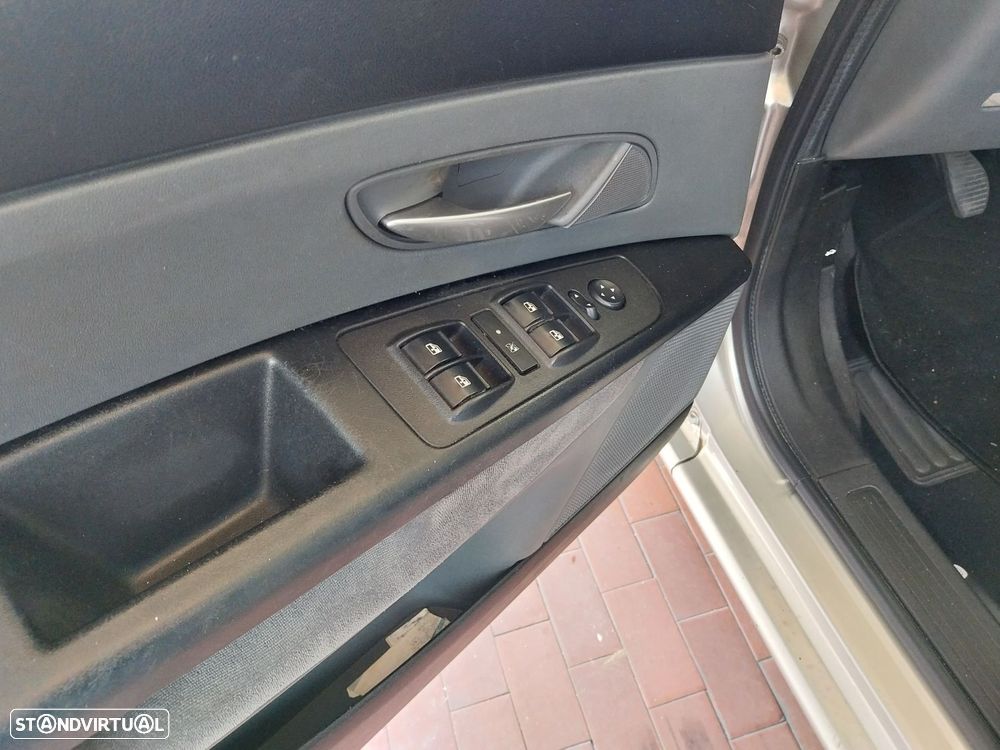 Fiat Linea 1.3 M-Jet Emotion - 3