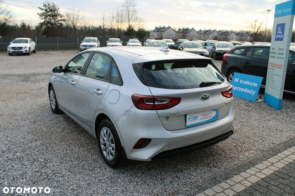 Kia Ceed - 9