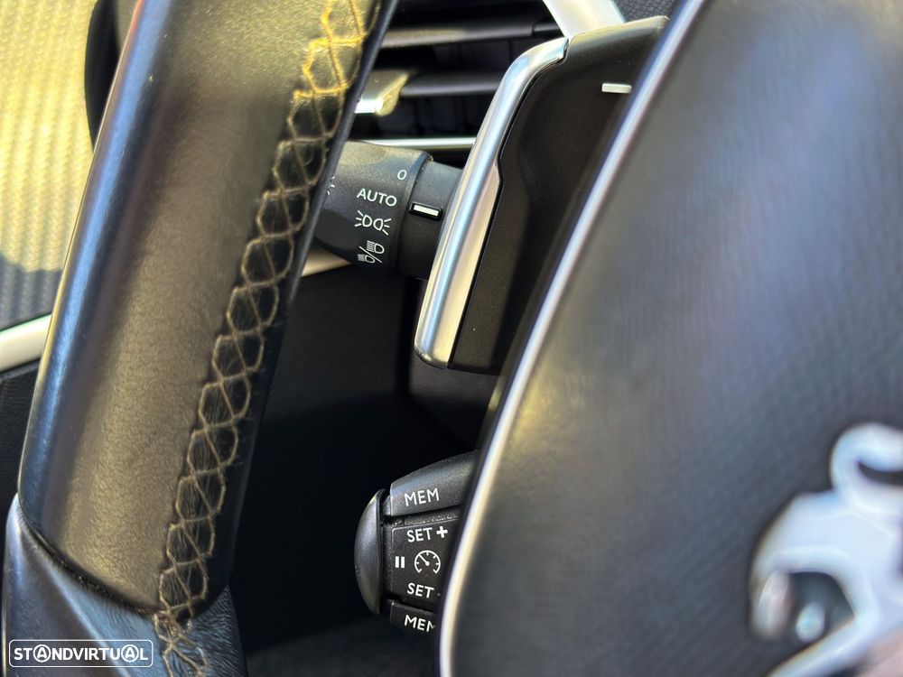 Peugeot 3008 1.5 BlueHDi Allure EAT8 - 17