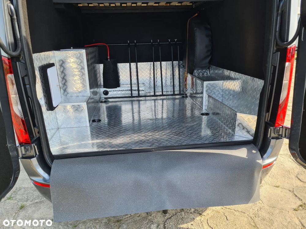 Mercedes-Benz Sprinter - 16