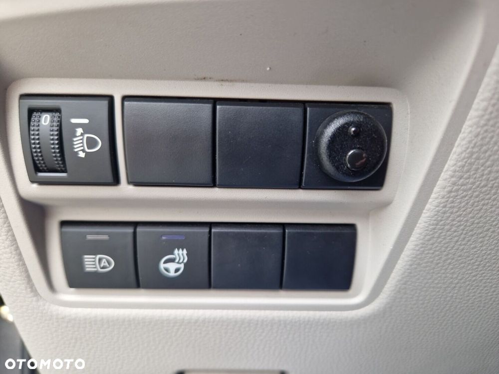 Toyota Yaris - 20