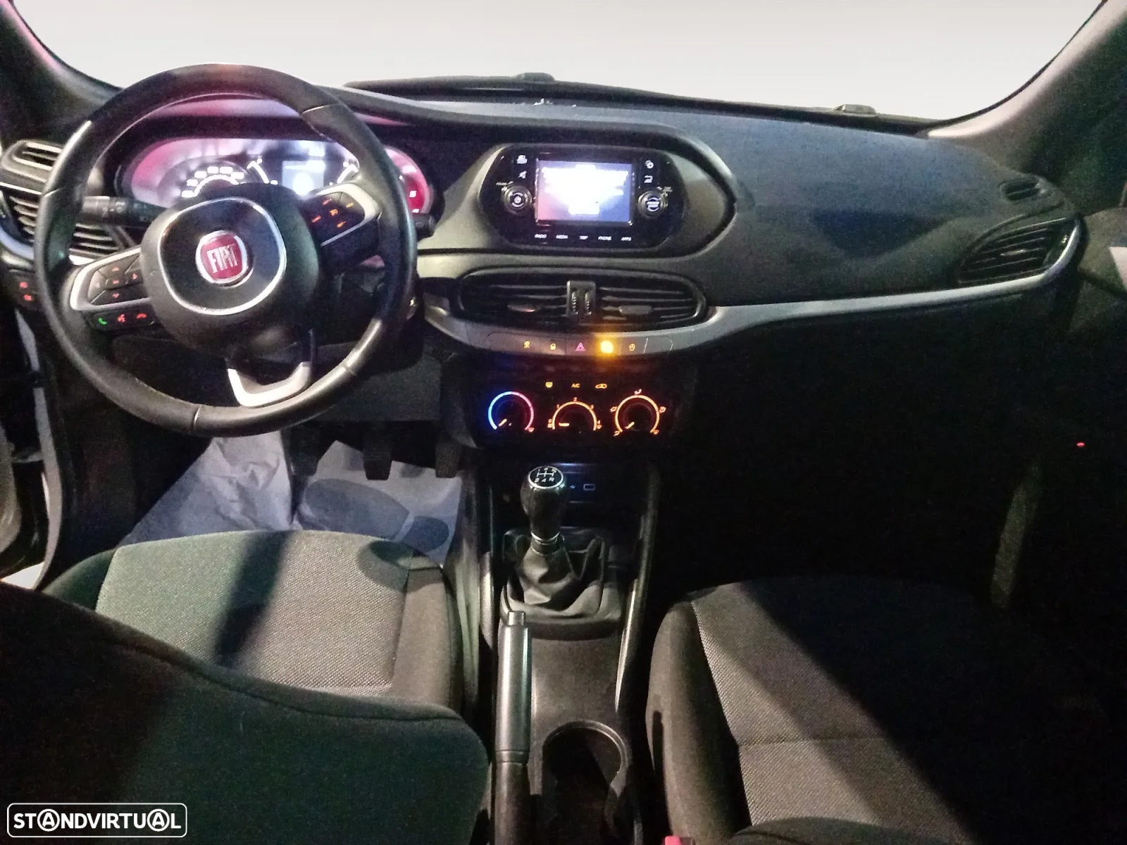 Fiat Tipo Station Wagon 1.3 M-Jet Street - 11