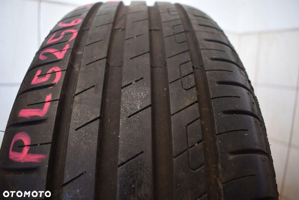 R17 215/55 Goodyear EfficientGRIP Performance 94V Wysyłka gratis! - 1
