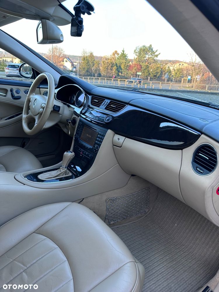 Mercedes-Benz CLS - 12