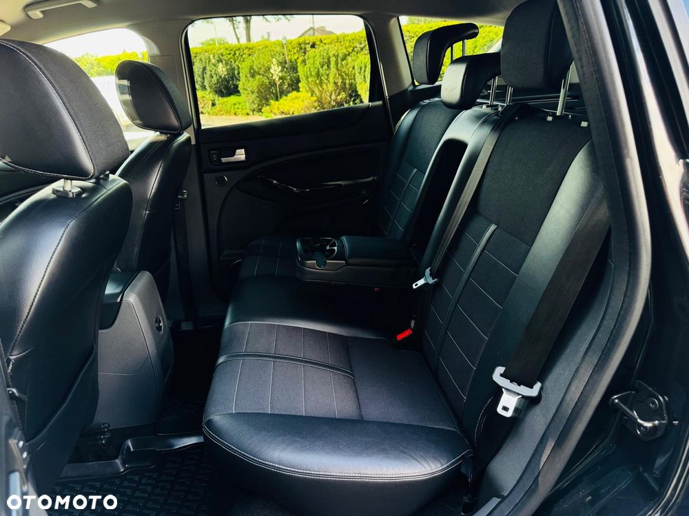Ford Kuga 2.0 TDCi 4x4 Titanium - 31