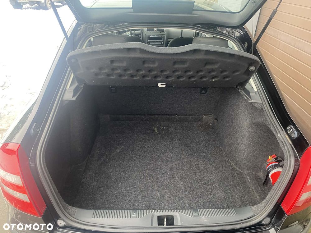 Skoda Octavia 1.6 - 8