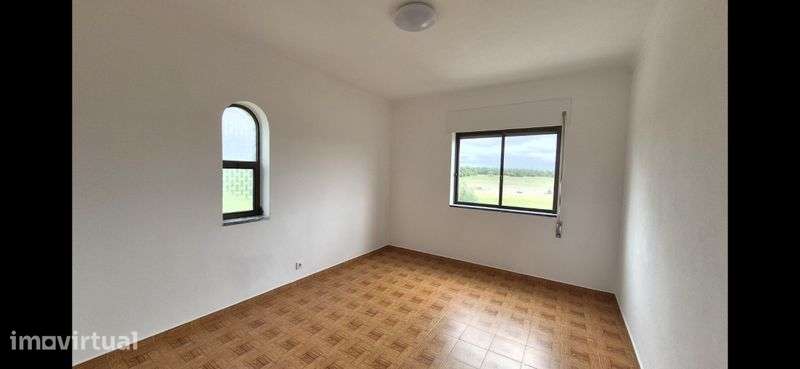 Apartamento T3 - 1° andar, com cerca de 110 m2 - Grande imagem: 5/6