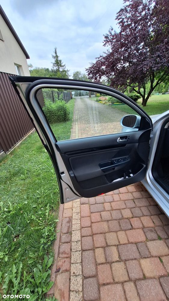 Volkswagen Golf 1.6 TDI Comfortline - 7