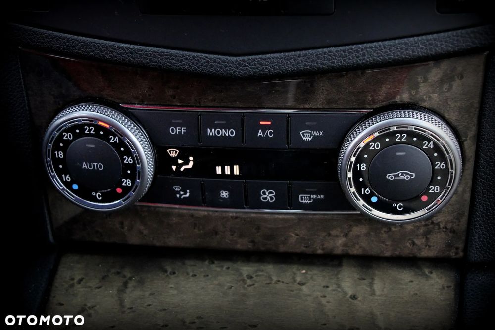 Mercedes-Benz Klasa C 280 7G-TRONIC Avantgarde - 29