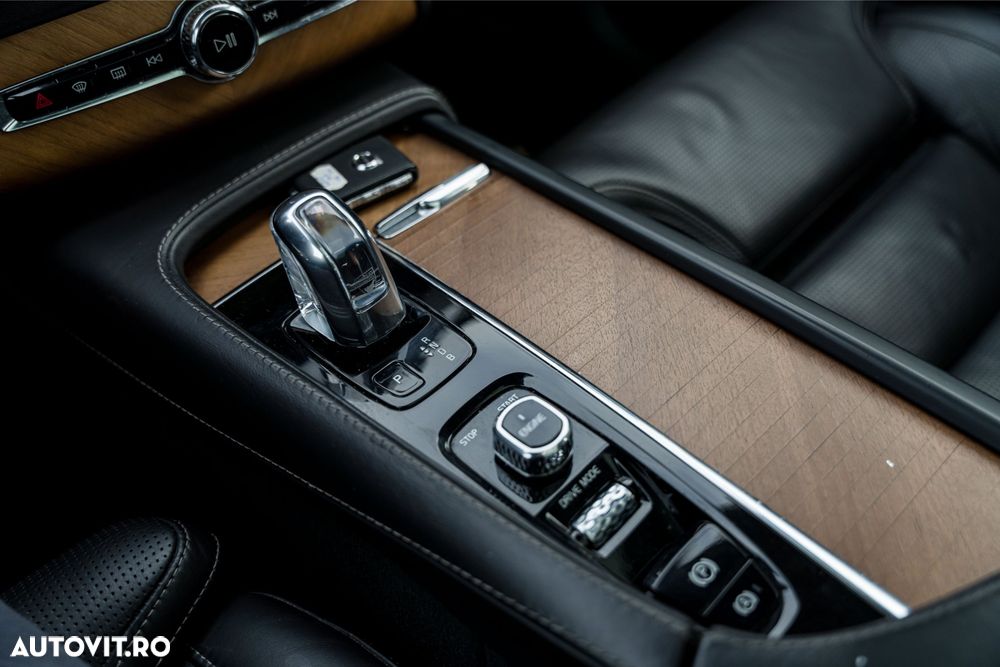 Volvo XC 90 T8 AWD Twin Engine Geartronic Inscription - 24