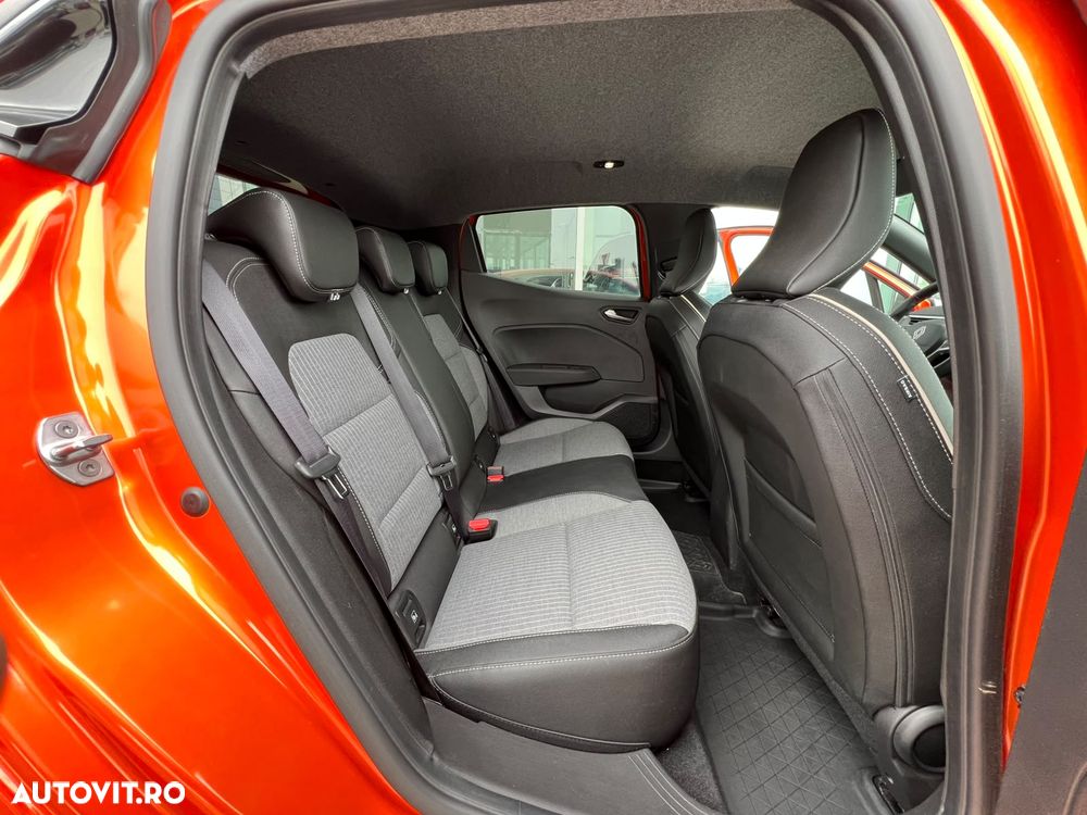 Renault Clio V TCe 90 CVT Techno - 14