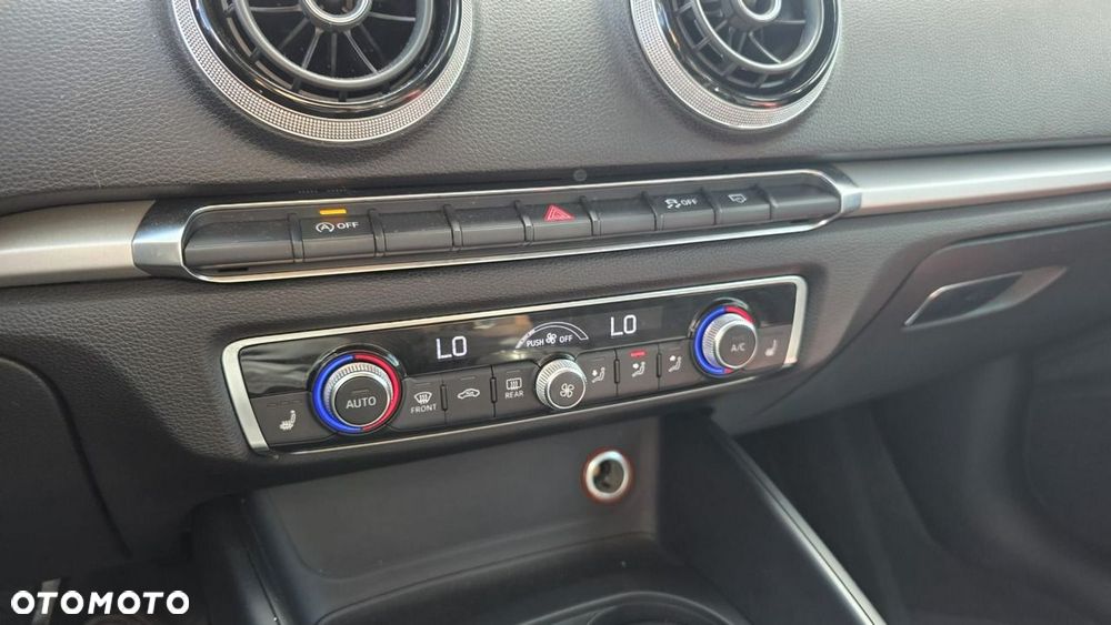 Audi A3 Sportback - 13